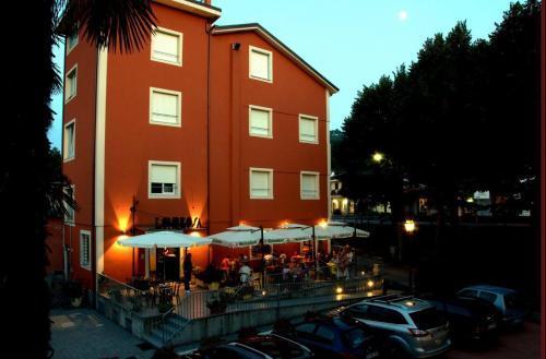 L'ombrosa Hotel 3*