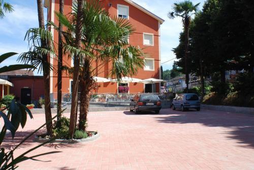 Hotel L'ombrosa 3*